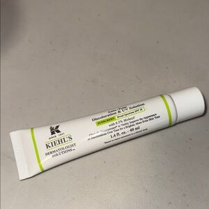 Kiehl's Auto-Tone Discoloration & UV Solution Sunscreen SPF 30 with 0.5% Melasyl